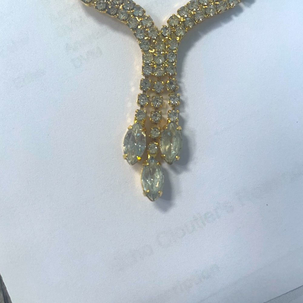 Gold costume jewelry. Y shaped Rhinestone necklace. 7.5 inches.